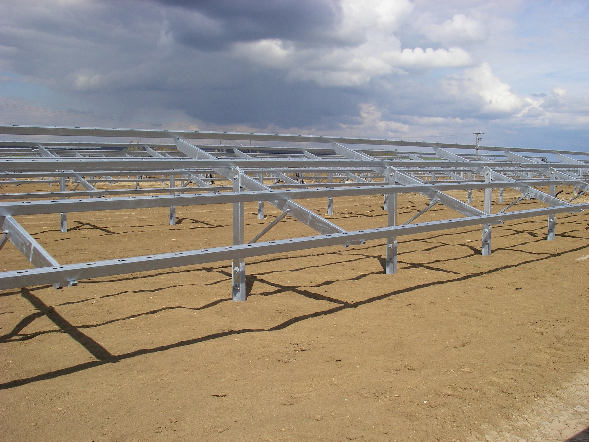 How Long Is The Service Life of Photovoltaic Mounting Systems?