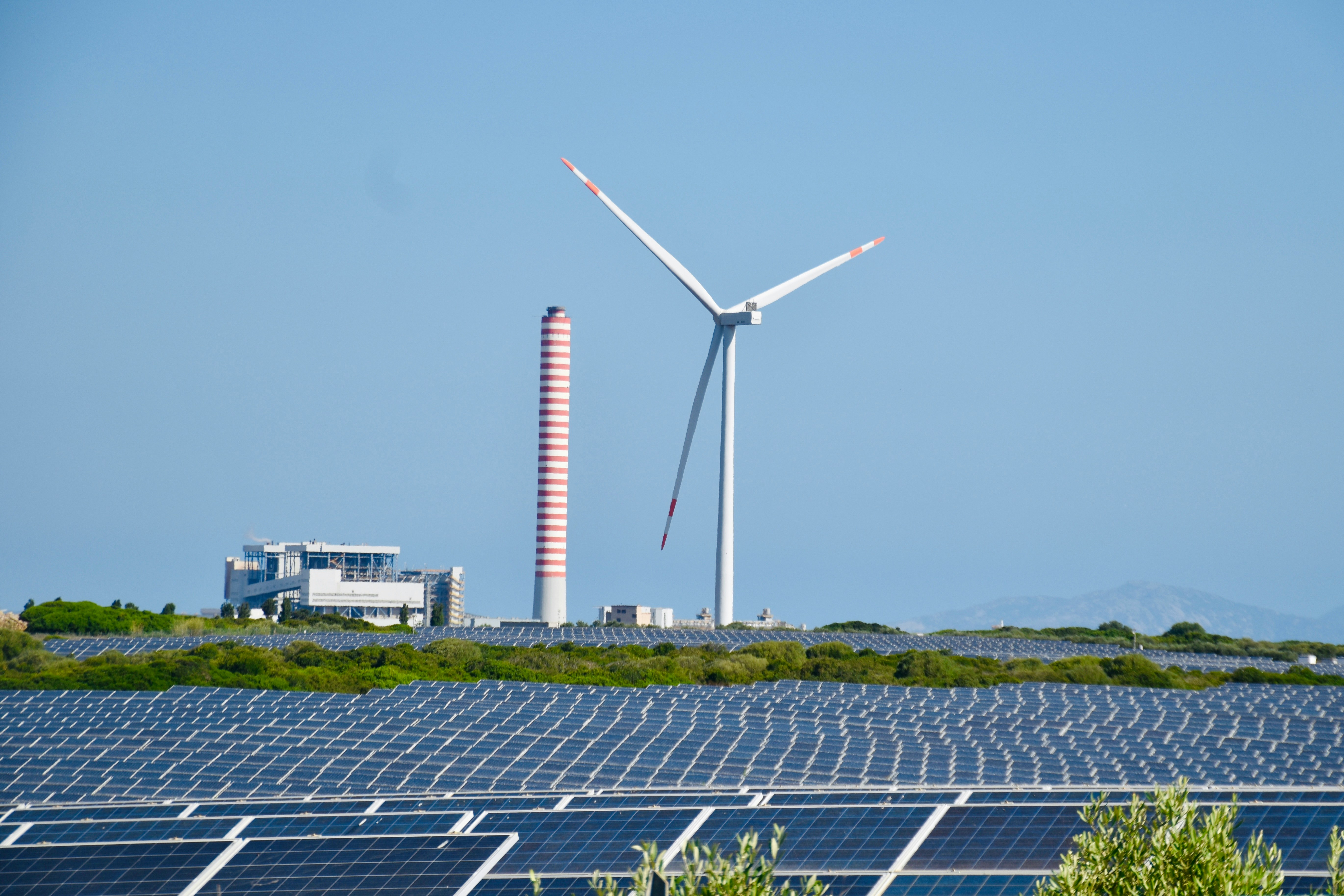 Are Mini Solar Panels Efficient?
