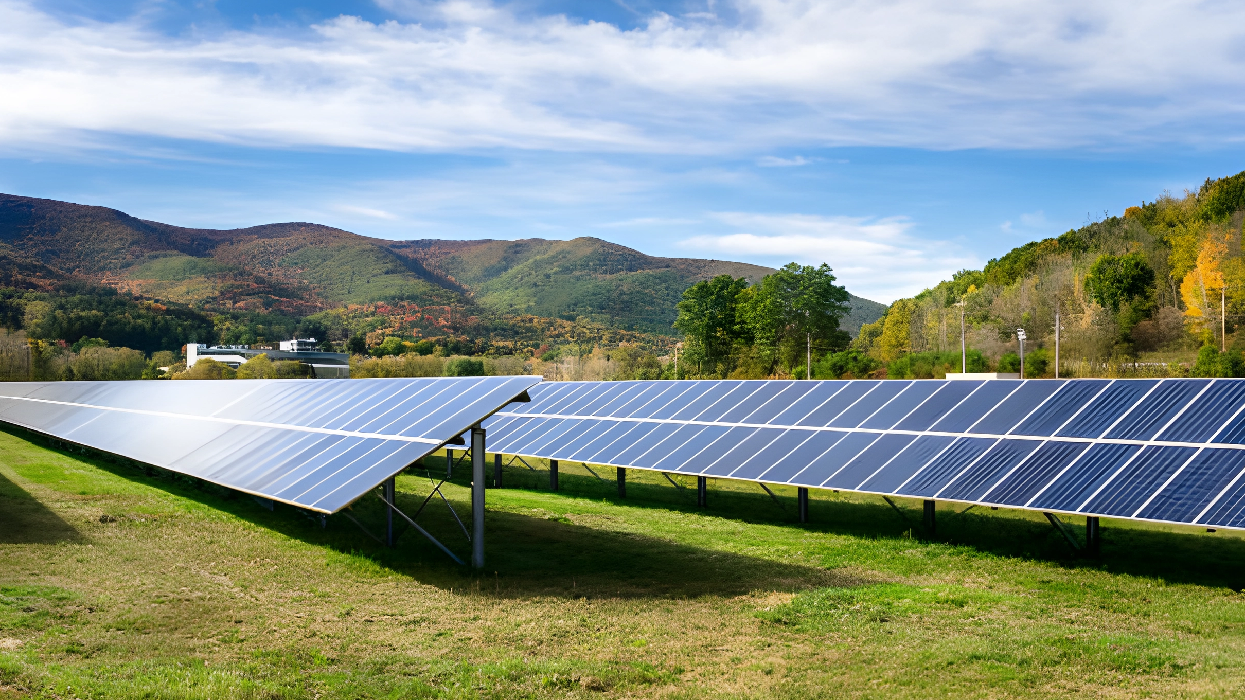 Ground-Mounted Solar Systems vs. Roof-Mounted: Which Is Right for Your Project?